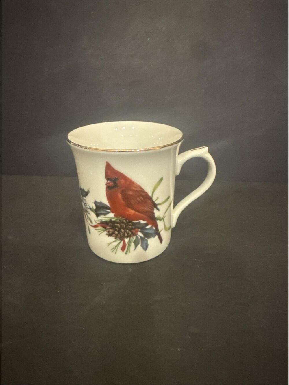 Lenox Winter Greetings Mug Gold Trim Cardinal Bird Catherine McClung. Holiday